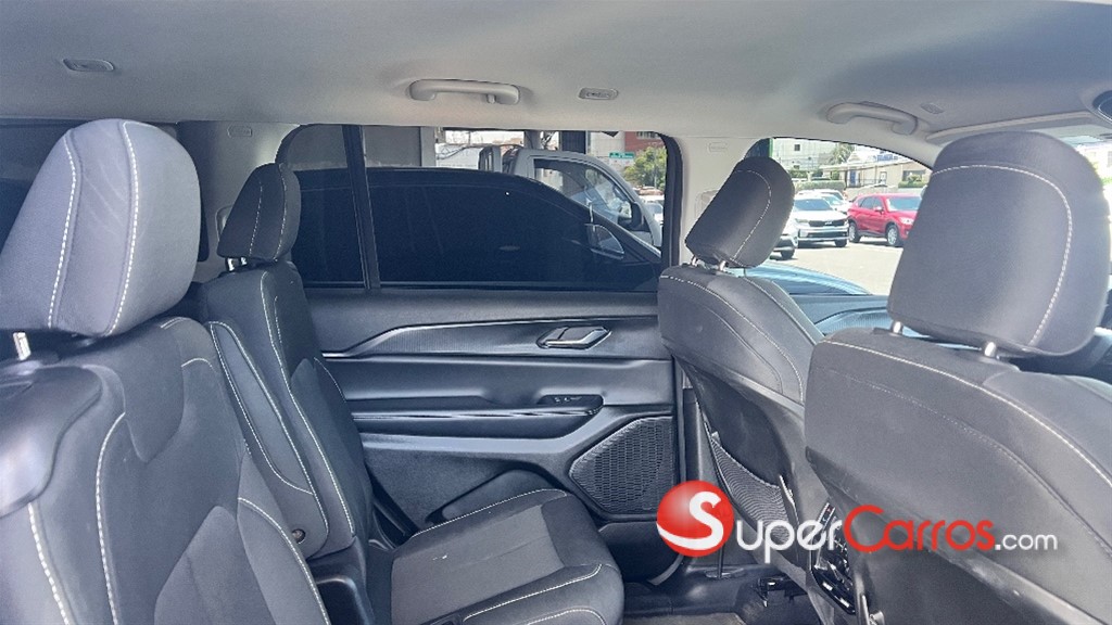 2023 Jeep Grand Cherokee Laredo — foto 7 / 12