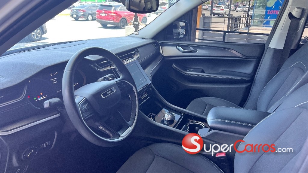 2023 Jeep Grand Cherokee Laredo — foto 11 / 12