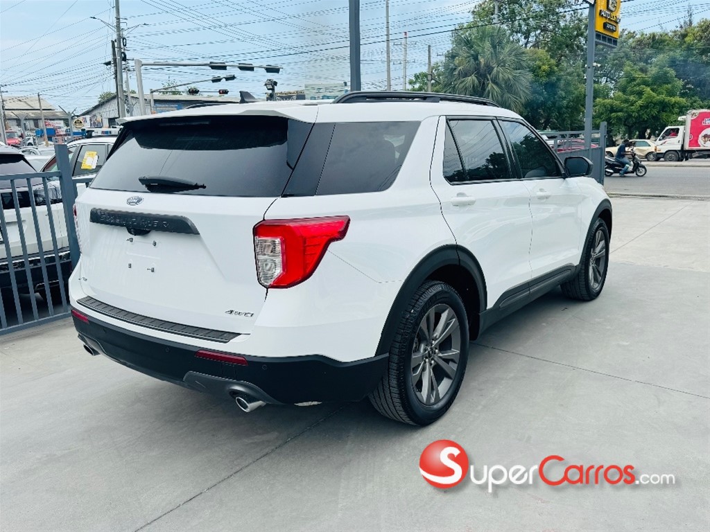 2021 Ford Explorer XLT 4WD — foto 5 / 12