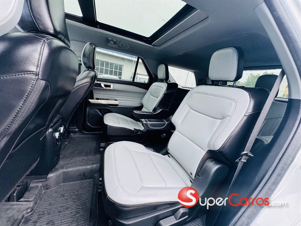 2021 Ford Explorer XLT 4WD — foto 7 / 12