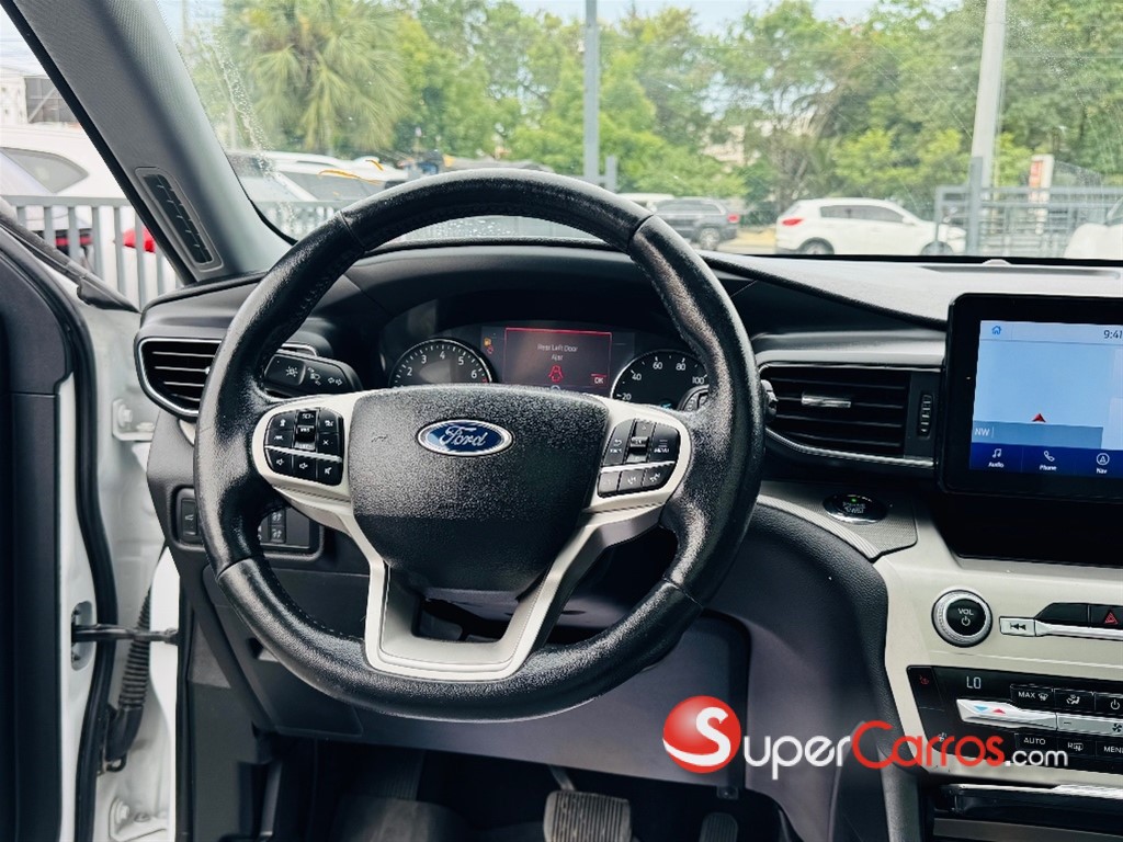 2021 Ford Explorer XLT 4WD — foto 9 / 12