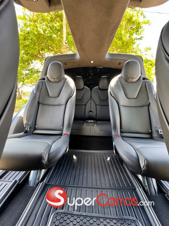 2022 Tesla Model X PLAID — foto 6 / 10