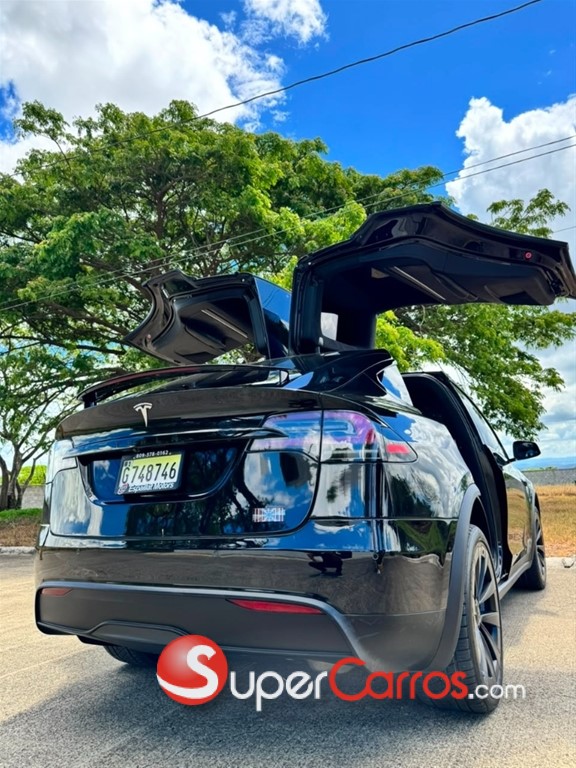2022 Tesla Model X PLAID — foto 7 / 10