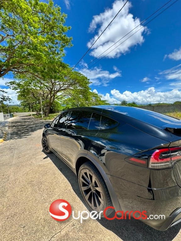 2022 Tesla Model X PLAID — foto 8 / 10