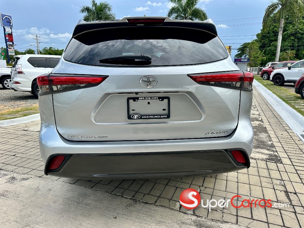 2021 Toyota Highlander XLE — foto 6 / 12
