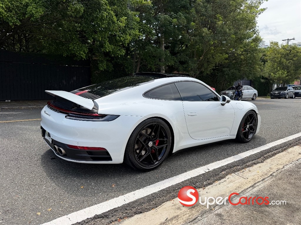 2020 Porsche 911 Carrera 4 S — foto 5 / 9