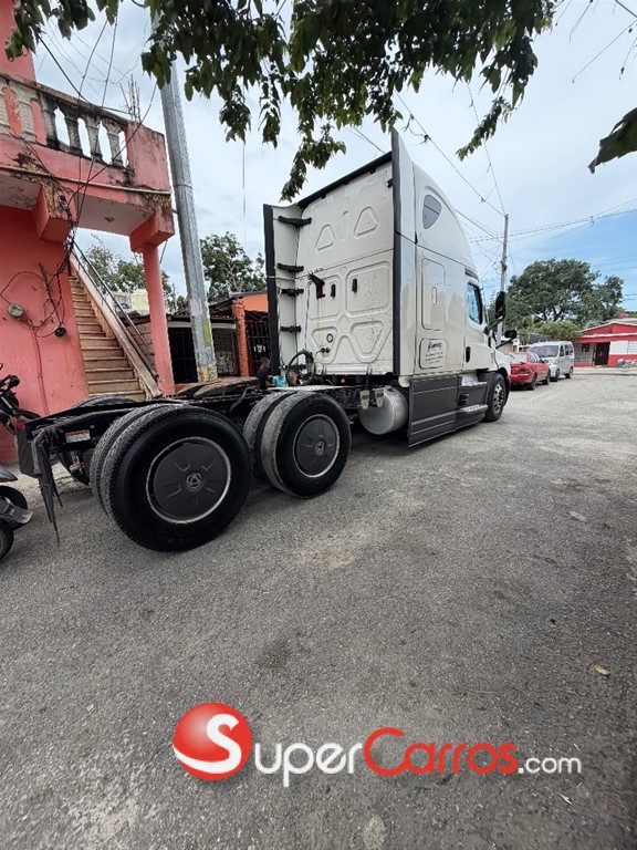 2021 Freightliner Cascadia — foto 9 / 12
