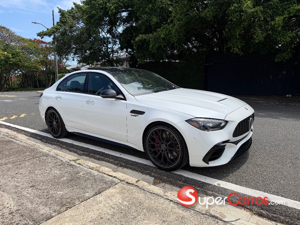 2025 Mercedes-Benz Clase C 63s AMG — foto 3 / 10