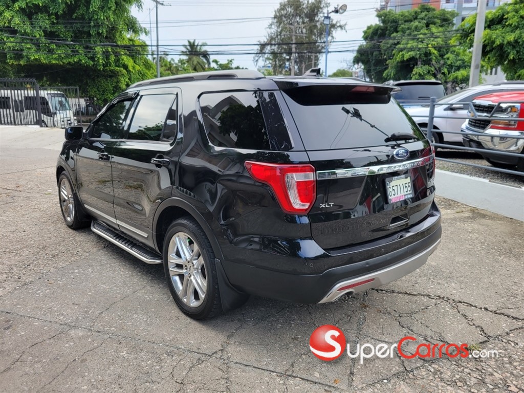 2016 Ford Explorer XLT — foto 4 / 8