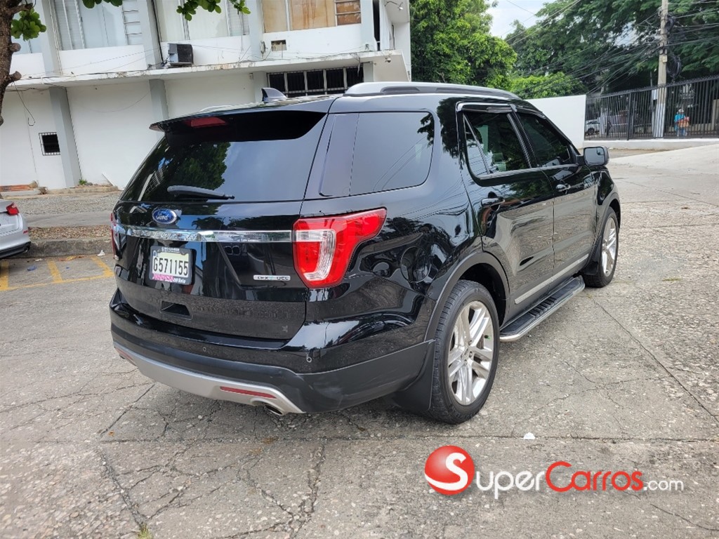 2016 Ford Explorer XLT — foto 5 / 8