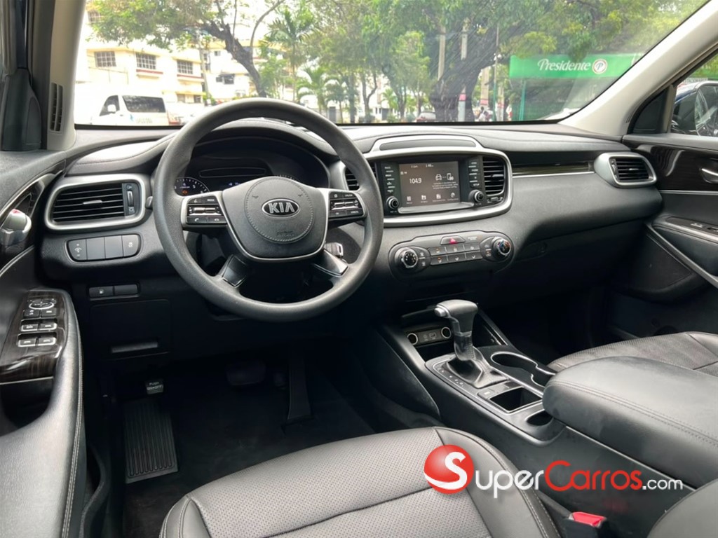 2020 Kia Sorento LX — foto 5 / 9