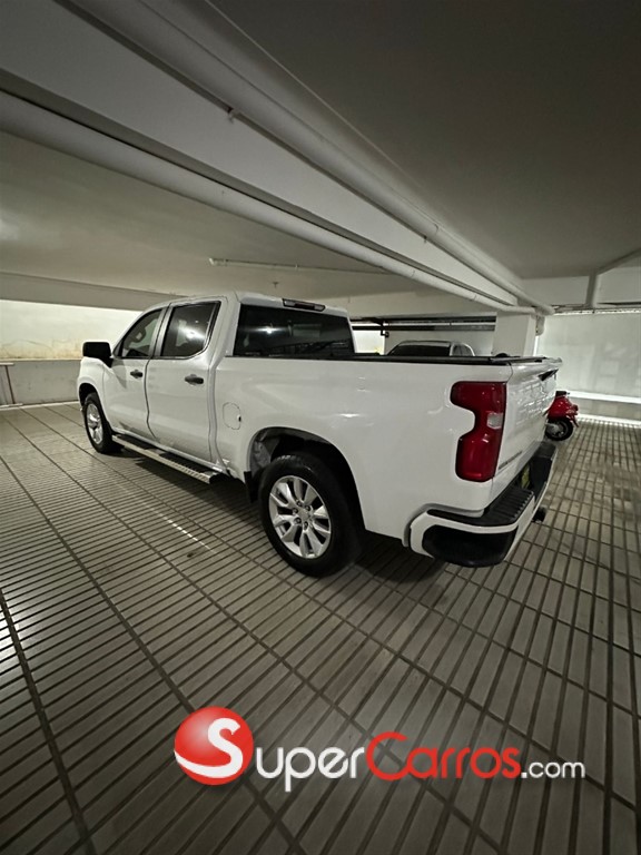 2022 Chevrolet Silverado Custom — foto 4 / 12