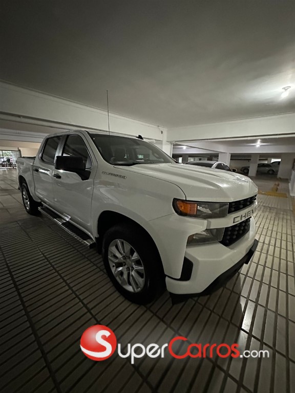 2022 Chevrolet Silverado Custom — foto 6 / 12