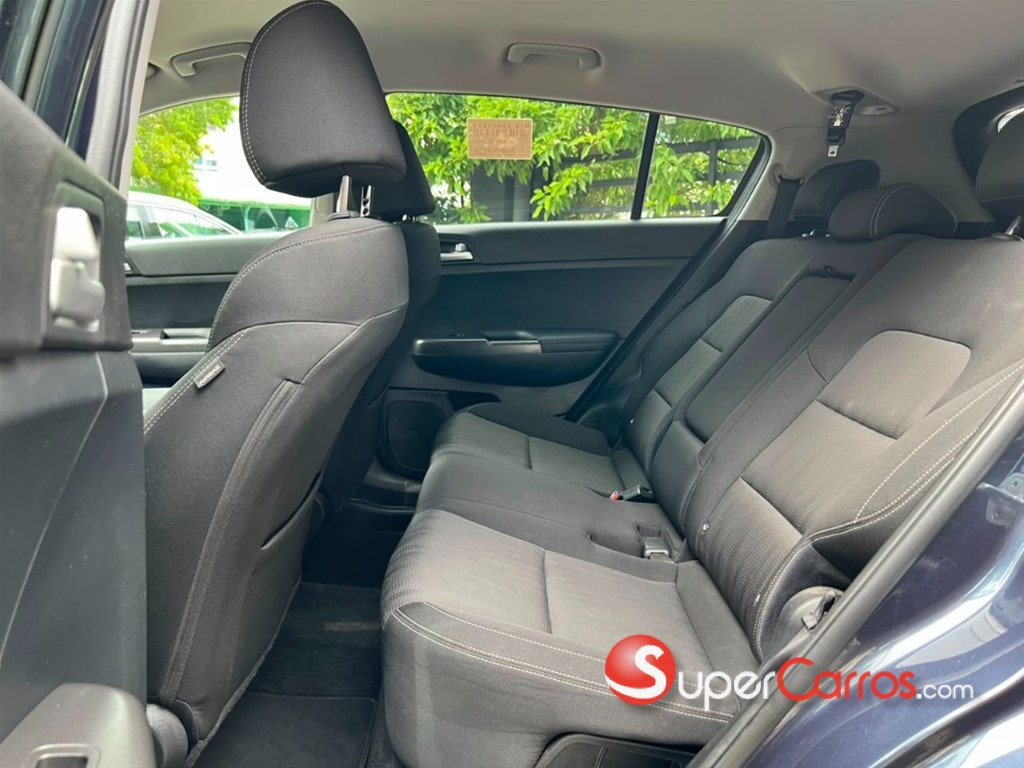2020 Kia Sportage LX — foto 8 / 11