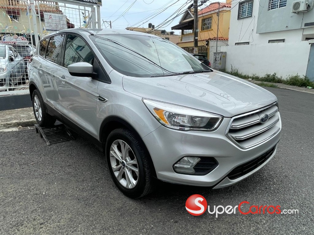 2019 Ford Escape SE — foto 2 / 10