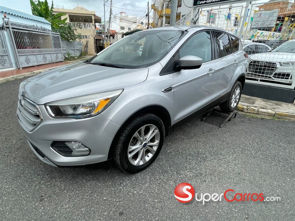 2019 Ford Escape SE — foto 3 / 10
