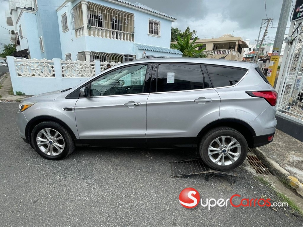 2019 Ford Escape SE — foto 5 / 10