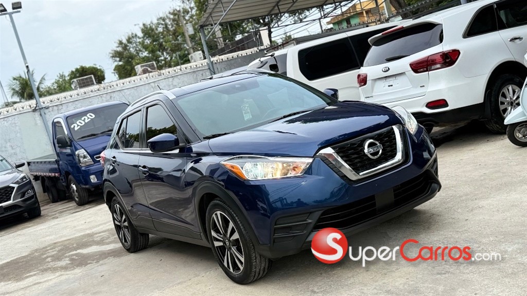 2020 Nissan Kicks SV — foto 2 / 10