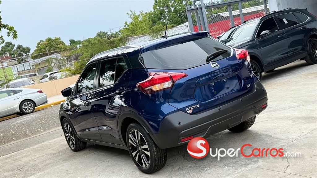 2020 Nissan Kicks SV — foto 4 / 10