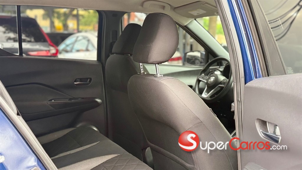 2020 Nissan Kicks SV — foto 8 / 10
