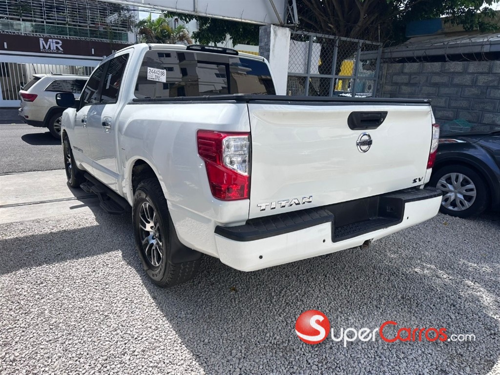 2020 Nissan TITAN SE — foto 5 / 11