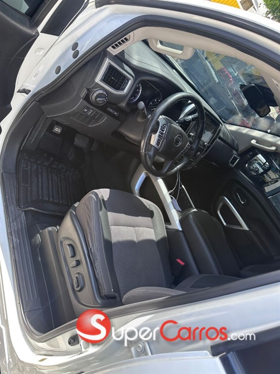2020 Nissan TITAN SE — foto 7 / 11
