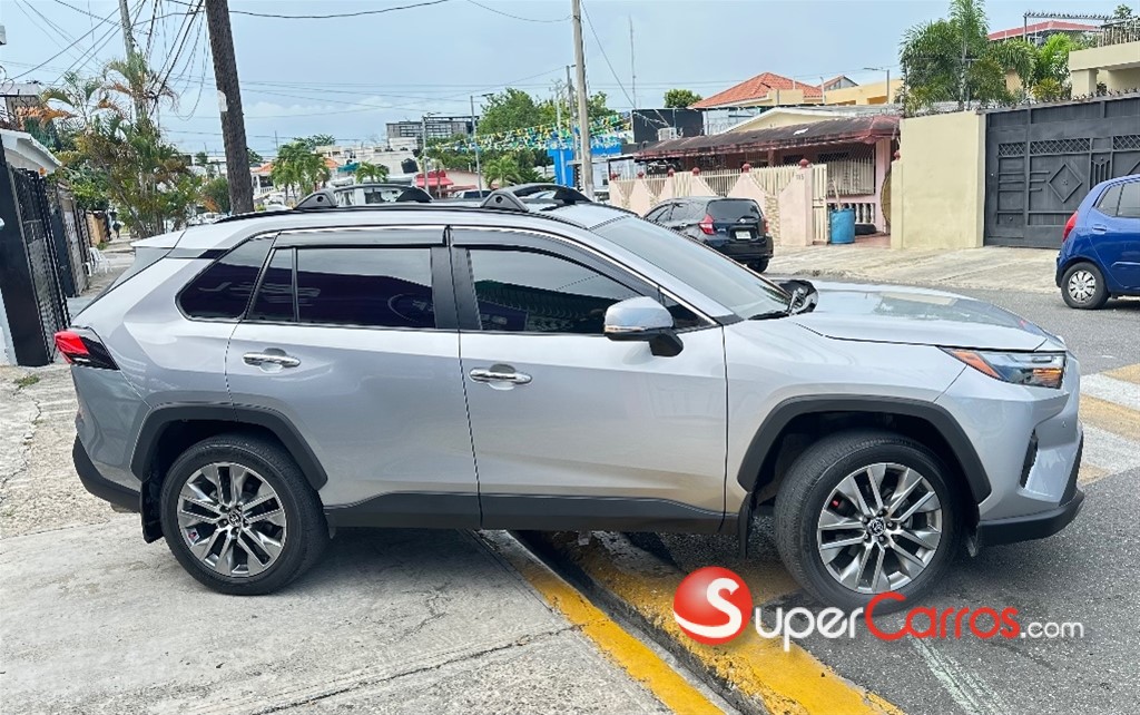 2023 Toyota RAV4 Limited — foto 4 / 12