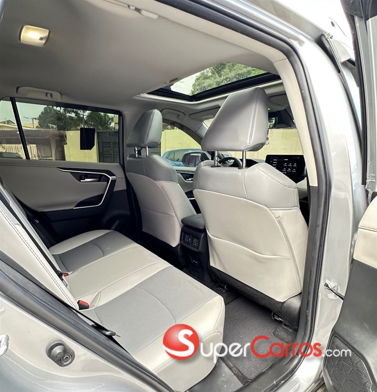 2023 Toyota RAV4 Limited — foto 9 / 12