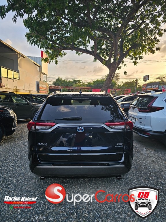 2020 Toyota RAV4 XSE Hybrid Sport — foto 6 / 10