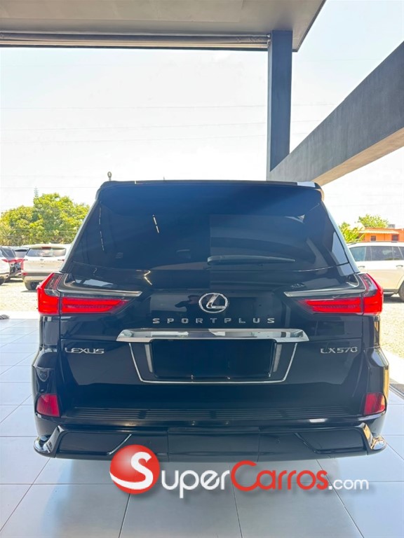 2017 Lexus LX 570 — foto 3 / 11