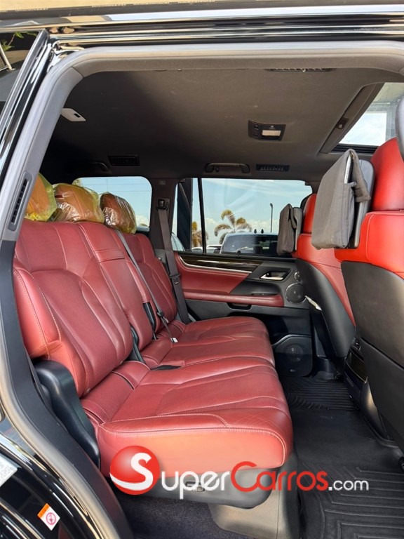 2017 Lexus LX 570 — foto 7 / 11