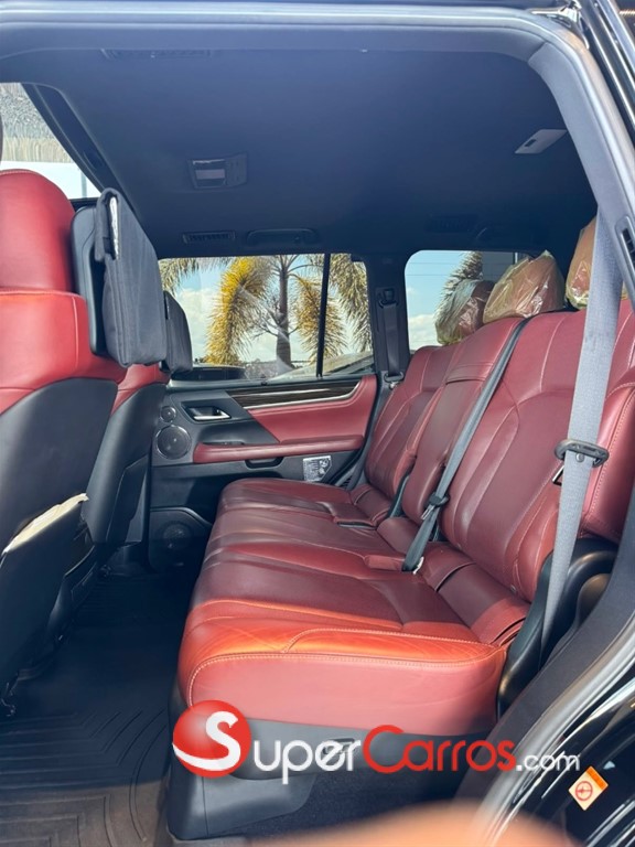2017 Lexus LX 570 — foto 9 / 11