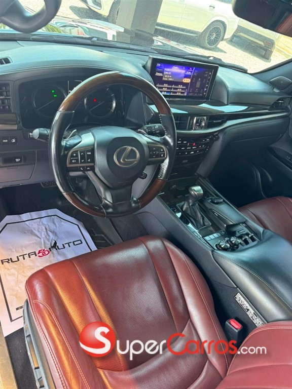 2017 Lexus LX 570 — foto 11 / 11