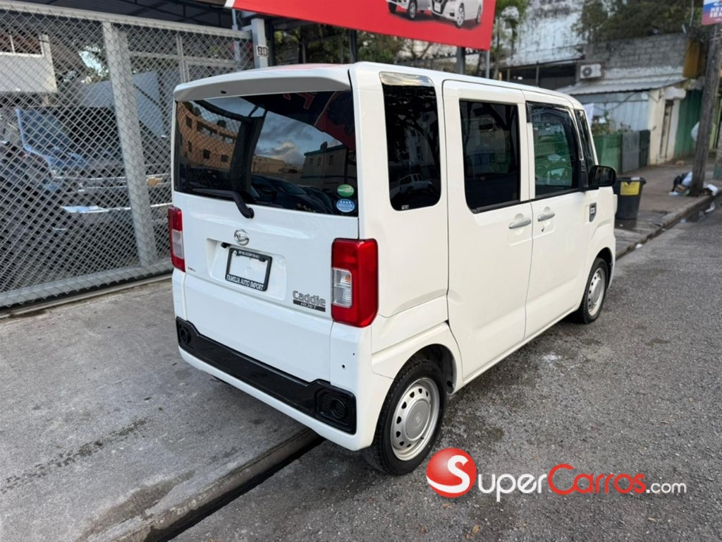 2021 Daihatsu Hijet Caddie — foto 6 / 10