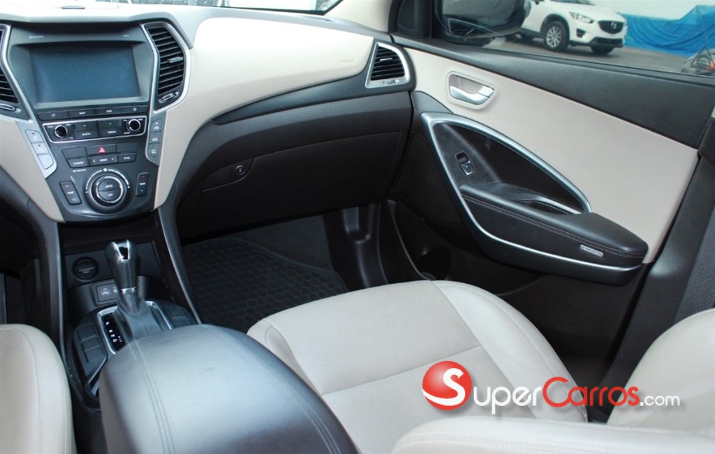 2017 Hyundai Santa Fe — foto 5 / 6