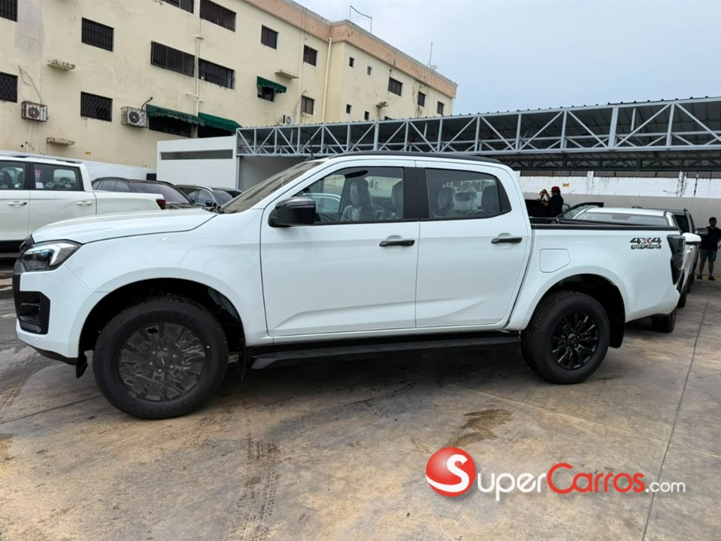 2027 Isuzu DMAX — foto 4 / 8