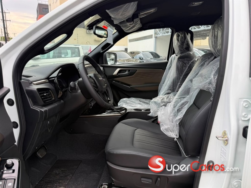 2027 Isuzu DMAX — foto 7 / 8