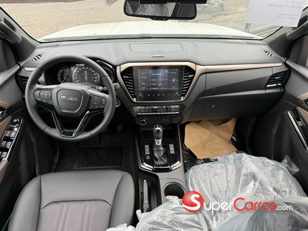 2027 Isuzu DMAX — foto 8 / 8