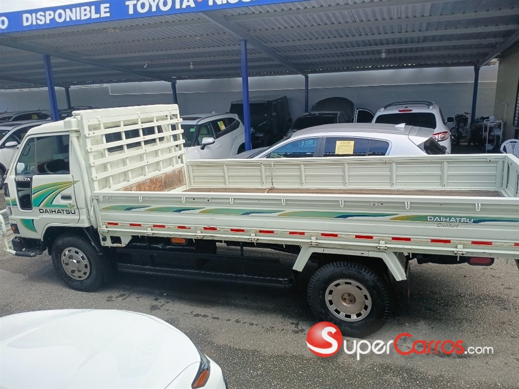 2005 Daihatsu Delta Cama larga — foto 3 / 6