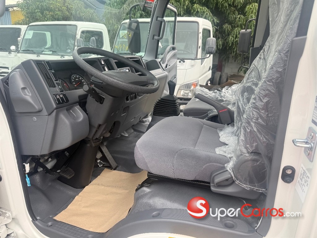 2027 Isuzu NP 14 Pies Chasis — foto 9 / 11