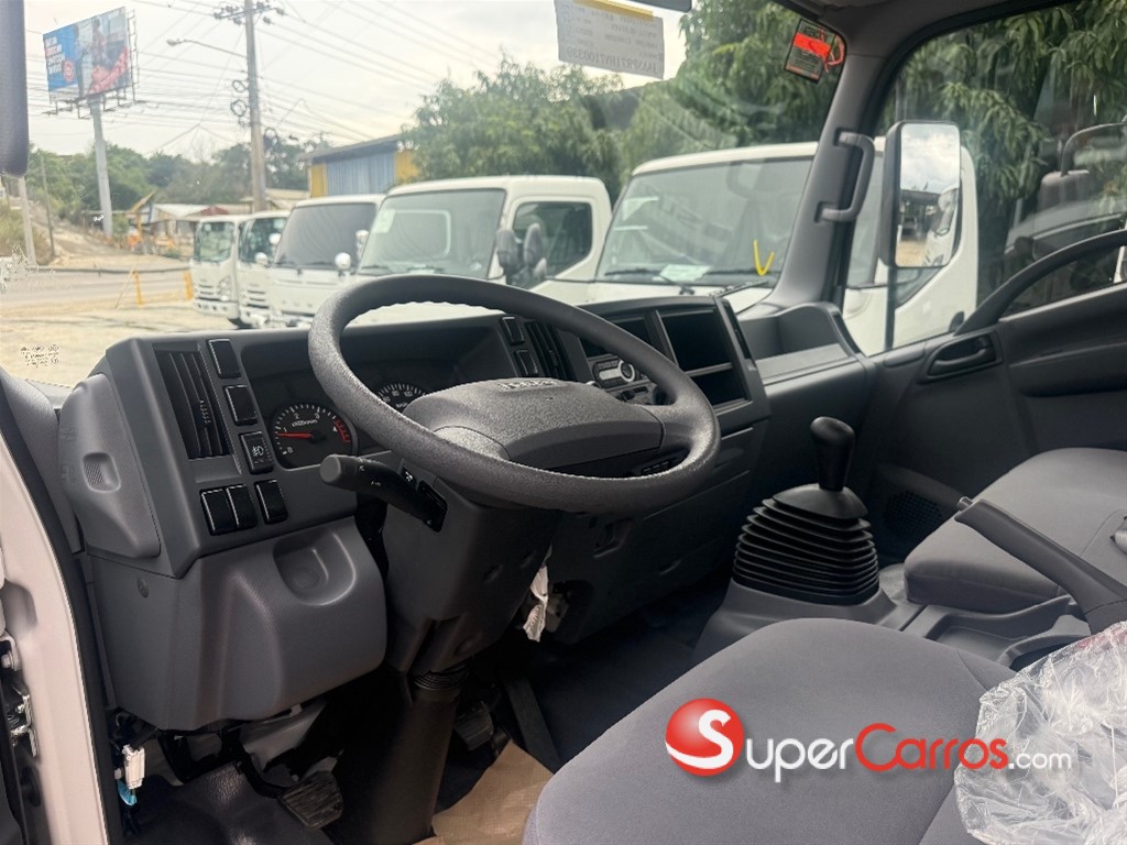 2027 Isuzu NPR 14 pies — foto 7 / 10