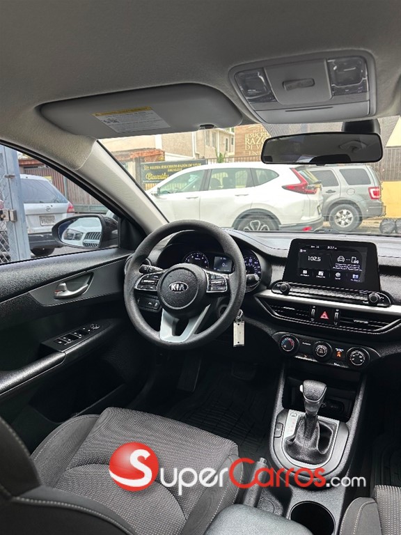 2020 Kia Forte LXS — foto 5 / 9