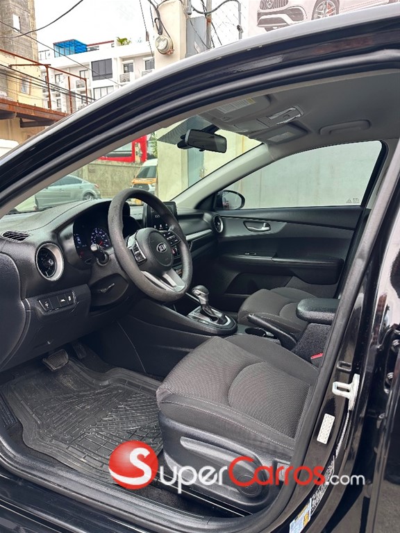 2020 Kia Forte LXS — foto 6 / 9