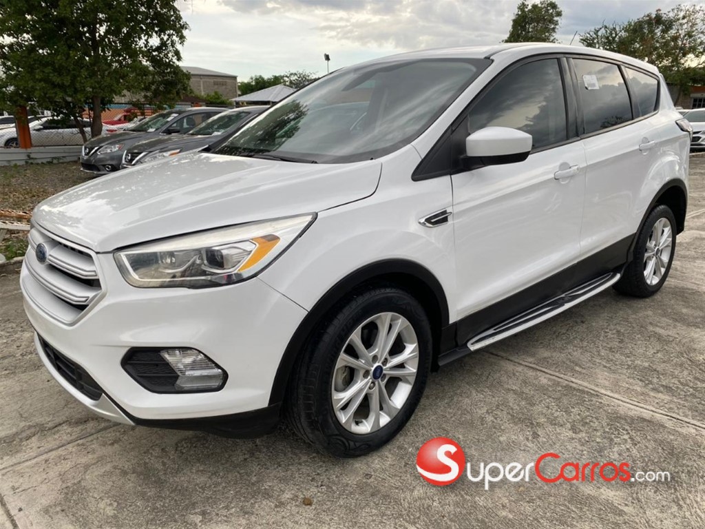 2017 Ford Escape SE — foto 10 / 12
