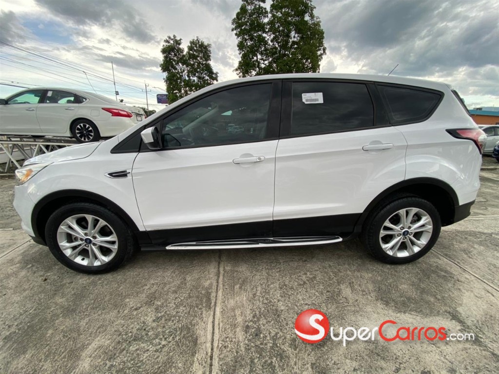 2017 Ford Escape SE — foto 12 / 12