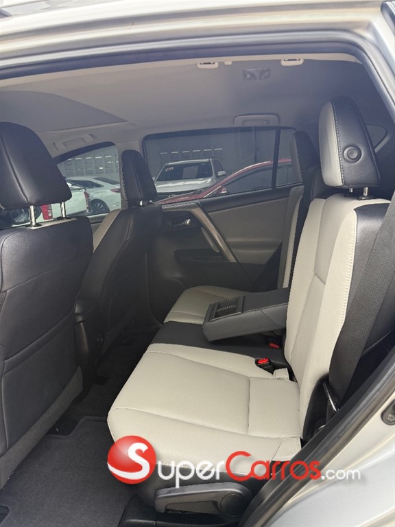 2018 Toyota RAV4 Limited — foto 9 / 9