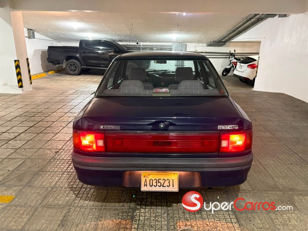 1992 Mazda 323 — foto 3 / 12