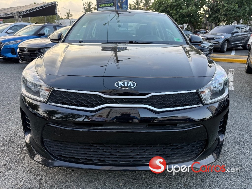2020 Kia Rio — foto 2 / 12