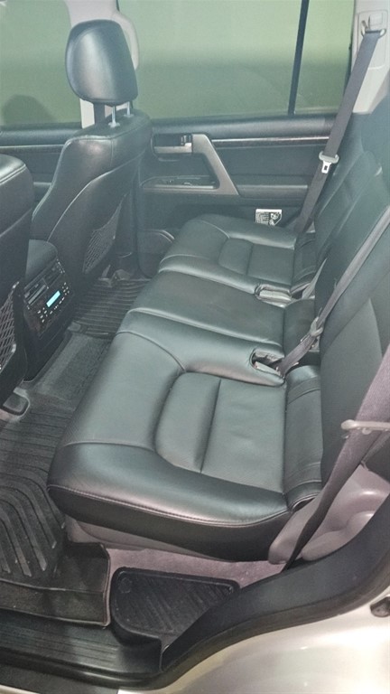 2009 Toyota Land Cruiser — foto 9 / 10
