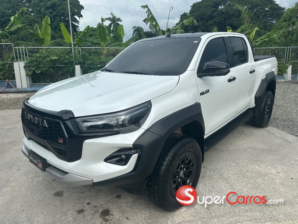 2024 Toyota Hilux GR Sport — foto 2 / 11